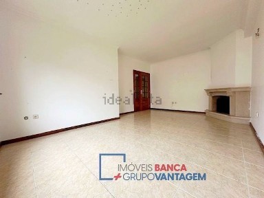 Apartamento T2 à venda na Maninho - Baviera