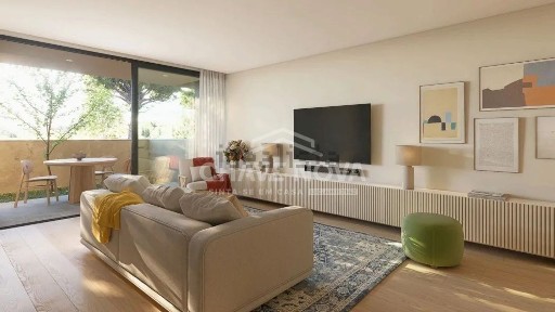 Apartamento T2 à venda na Rua do Crasto