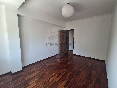 Arrendamento de apartamento T2 na Avenida João Marques Pinto