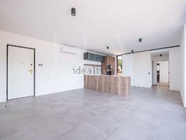 Arrendamento de apartamento T2 na Rua Orfãos