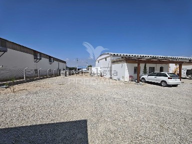 Espaço comercial ou armazém à venda em Muge