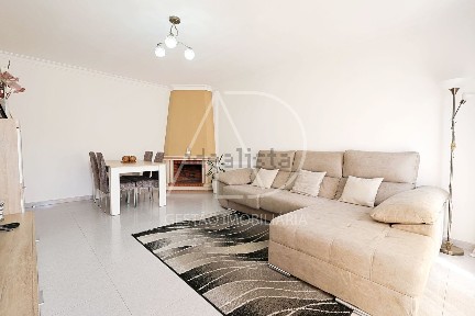 Apartamento T2 à venda na Rua Doutor Rodrigues Lapa s/n