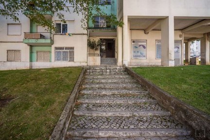 Apartamento T2 à venda na Rua José Estevão
