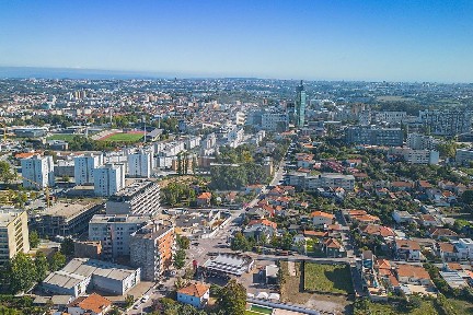 Apartamento T3 à venda na Rua Engenheiro Duarte Pacheco