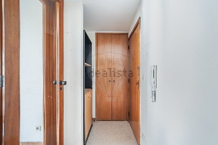 Apartamento T1 à venda na Rua de Júlio Dinis