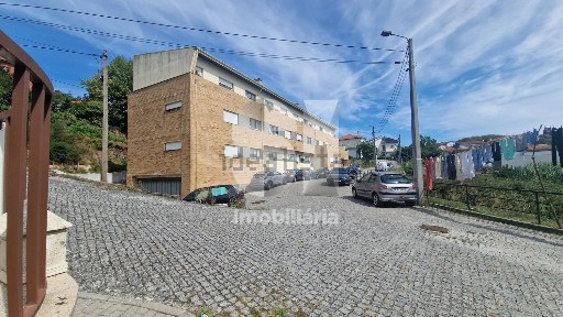 Apartamento T2 à venda em Louredo