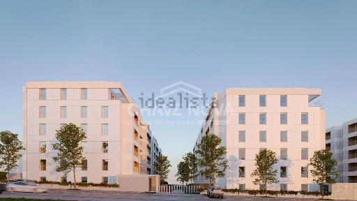 Apartamento T1 à venda na Rua Vilares