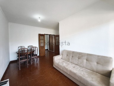 Arrendamento de apartamento T2 na Cotovia - Quintinha - Venda Nova