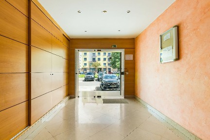 Arrendamento de apartamento T4 na Praça da Concórdia, 273