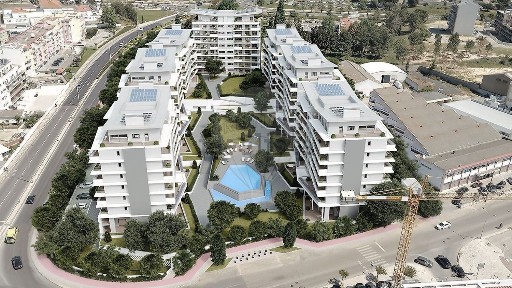 Apartamento T4 à venda na Avenida do Alentejo