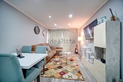 Apartamento T2 à venda na Camarate