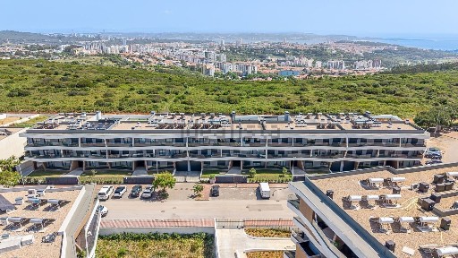 Apartamento T4 à venda na Alameda dos Pinheiros