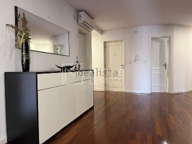 Apartamento T3 à venda na Avenida 5 de Outubro s/n