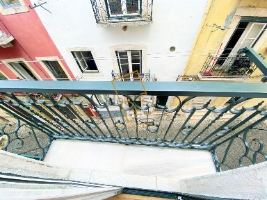 Arrendamento de apartamento T2 na Rua Marechal Saldanha
