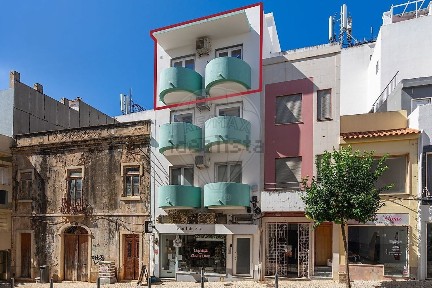 Apartamento T0 à venda na Rua da Hortinha