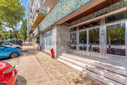 Arrendamento de apartamento T3 na Rua Mariano Pina, 11 a