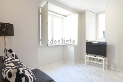Arrendamento de apartamento T1 na Rua dos Corvos