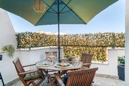Apartamento T3 à venda na Rua Dona Brites, 21