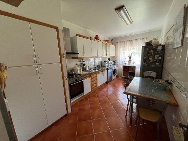 Apartamento T3 à venda em São Vicente - São João - Alferrarede