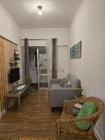 Arrendamento de apartamento T2 na Rua José Correia Pires