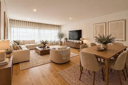 Apartamento T3 à venda na Rua Palmira Pedro