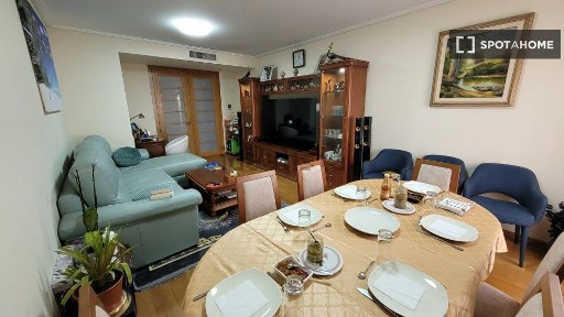 Arrendamento de apartamento T1 na Rua Engenheiro Fernando Vicente Mendes