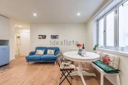 Arrendamento de apartamento T2 na Rua de Entreparedes
