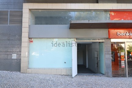 São Domingos de Benfica, Sete Rios, Avenida Columbano Bordalo Pinheiro, 12