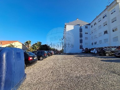 Apartamento T4 à venda na Travessa Pinheiro Chagas