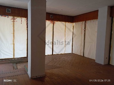 Arrendamento de espaço comercial na Avenida da Boavista s/n