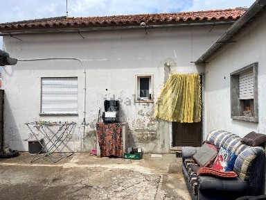 Moradia independente à venda em Turquel