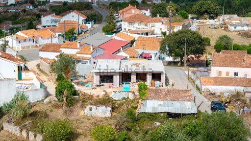 Casa ou moradia à venda em Santo Onofre e Serra do Bouro