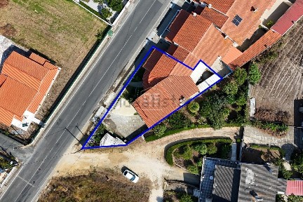 Moradia geminada à venda na Cidade
