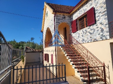 Casa ou moradia à venda em Santiago de Litém