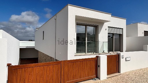 Casa ou moradia à venda em Tornada e Salir do Porto