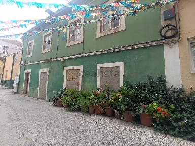 Moradia geminada à venda em Peniche