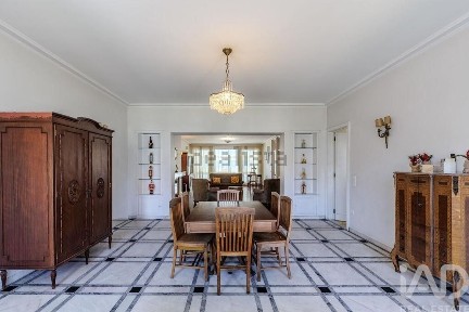 Apartamento T4 à venda no Campo Pequeno