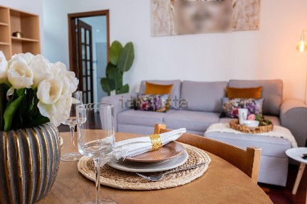 Arrendamento de apartamento T1 na Travessa dos Piornais