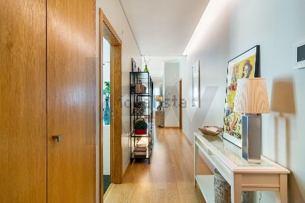 Arrendamento de apartamento T2 na Estrada do Calhariz de Benfica, 171