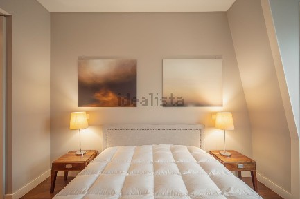 Arrendamento de apartamento T2 no Largo do Chiado