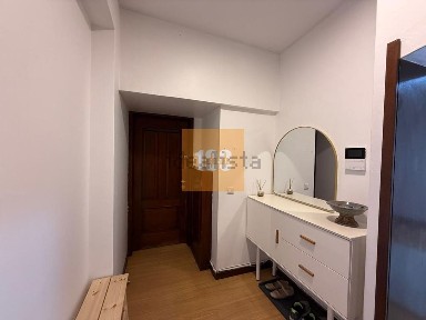 Arrendamento de apartamento T2 na Rua do Almada