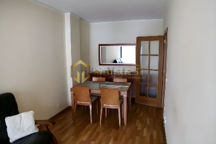 Arrendamento de apartamento T1 na Praça da Galiza