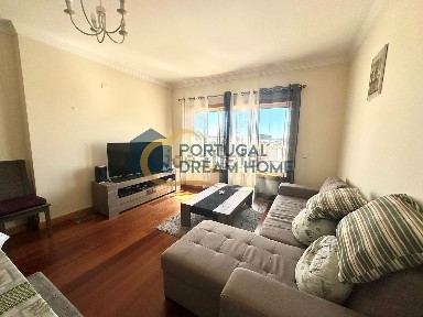 Apartamento T2 à venda no Vale Pedras