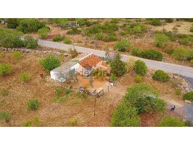 Moradia independente à venda em Santa Catarina Fonte Bispo