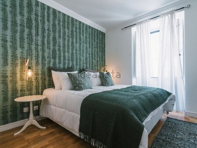 Apartamento T1 à venda na Rua da Barroca
