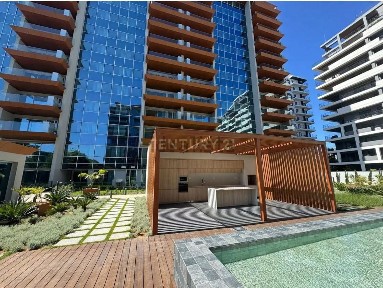 Apartamento T3 à venda na Miraflores
