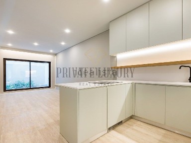 Apartamento T1 à venda na Av. da Liberdade - Marquês de Pombal