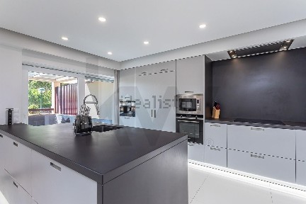 Apartamento T4 à venda na Rua Paul Harris s/n