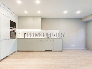 Apartamento T1 à venda na Av. da Liberdade - Marquês de Pombal