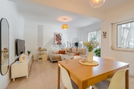 Apartamento T2 à venda na Praceta António Boto s/n